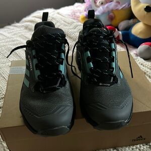 Adidas Terrex hiking shoes size 6